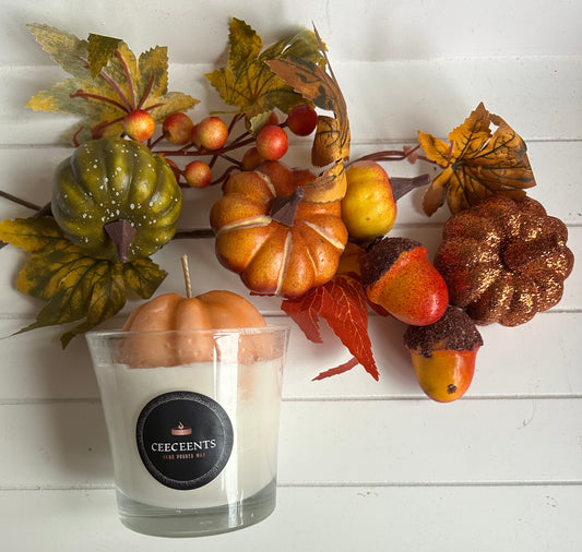 Pumpkin candle in Pumpkin Spice