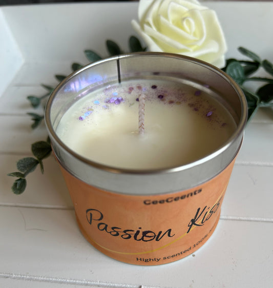 Passion Kiss Tin Candle