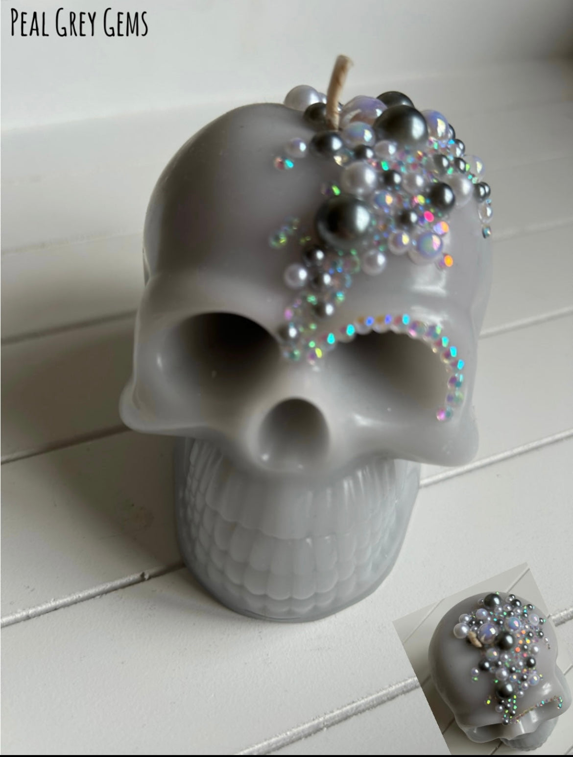 Grey Pearl Skull Candle