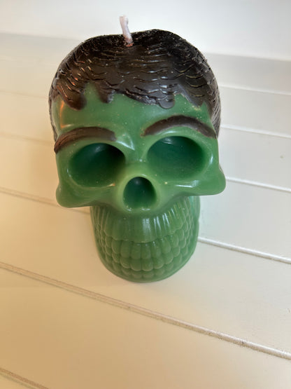 Hulk skull candle